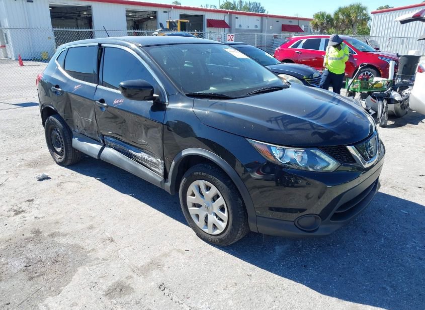 2019 NISSAN ROGUE SPORT S photo