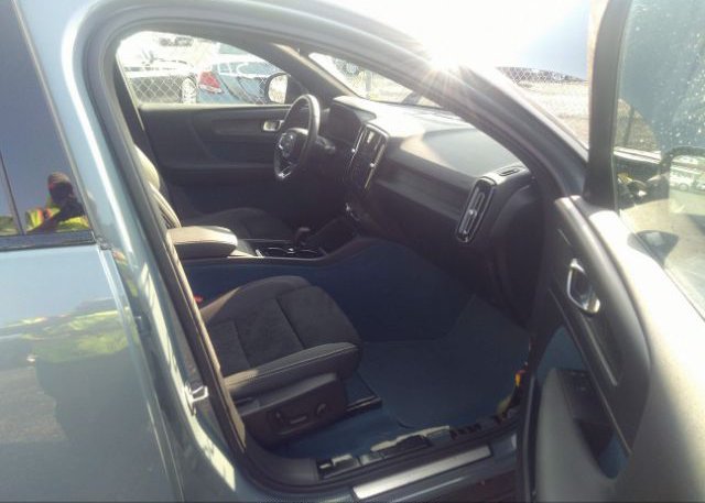 2022 VOLVO C40 RECHARGE PURE(VIN: YV4ED3GB2N2007978