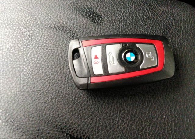 2018 BMW 3 SERIES VIN: WBA8B9C56JK676948