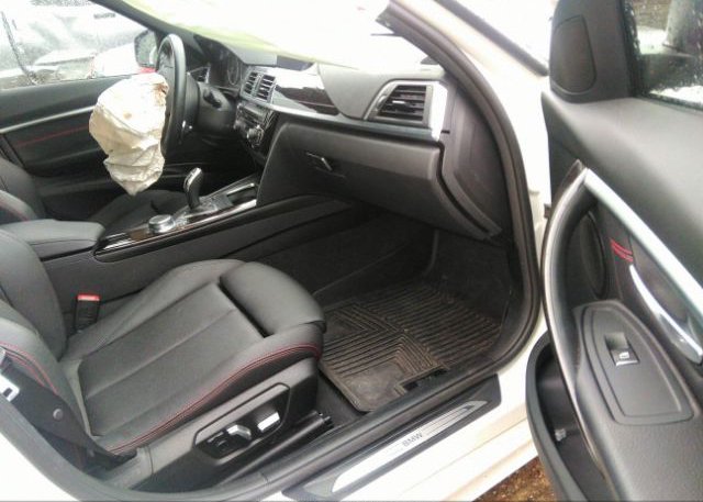 2018 BMW 3 SERIES VIN: WBA8B9C56JK676948