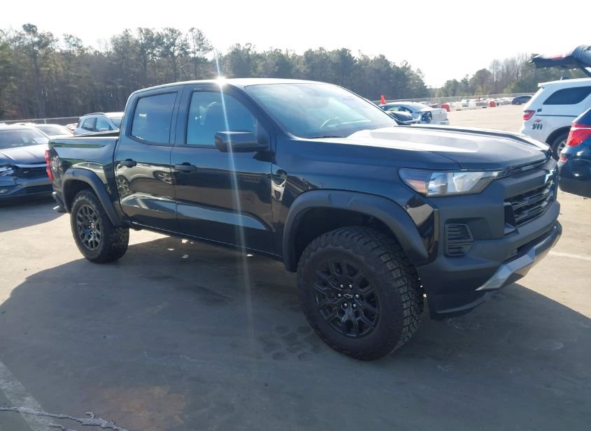 2025 CHEVROLET COLORADO 4WD TRAIL BOSS photo