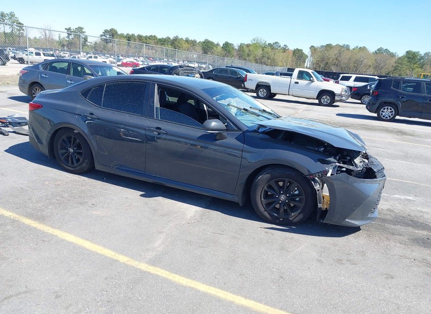 2025 Toyota Camry 2.5L photo