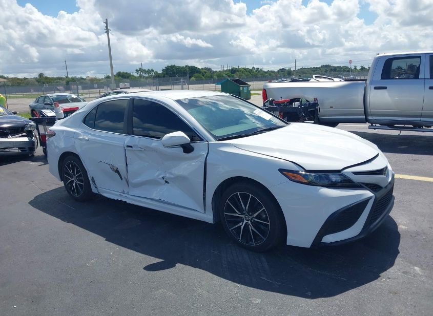2023 TOYOTA CAMRY SE photo