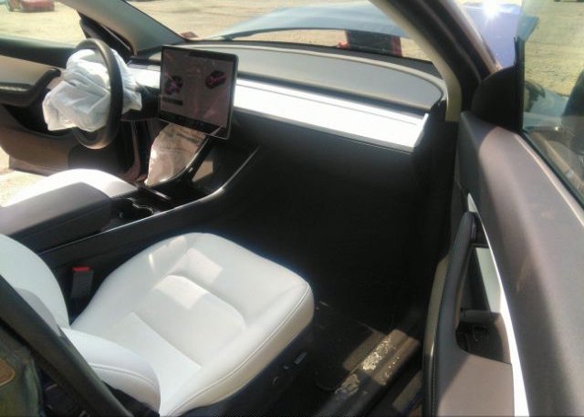 2021 TESLA MODEL Y(VIN: 5YJYGDEEXMF075984