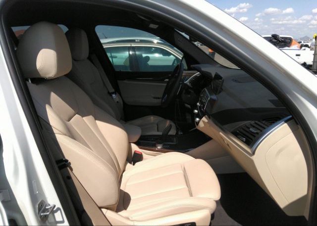 2019 BMW X3 VIN: 5UXTR7C55KLR50549