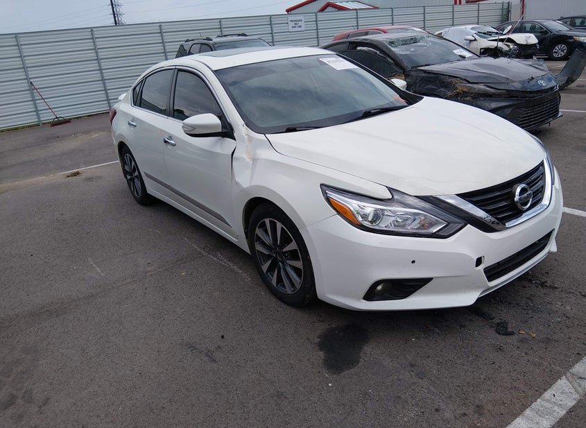 IAAI lot