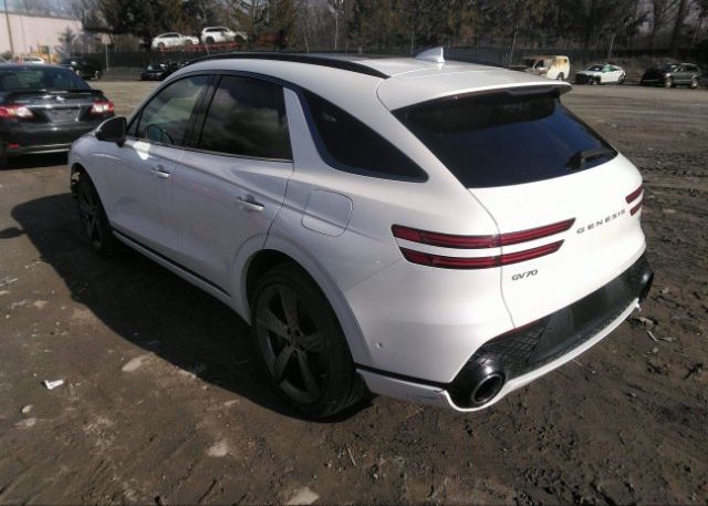 2023 GENESIS GV70(VIN: KMUMADTB8PU097211