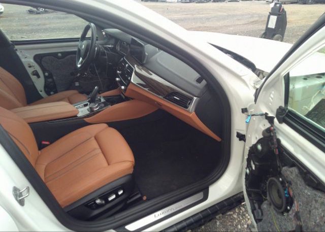 2018 BMW 5 SERIES VIN: WBAJE7C58JG892025