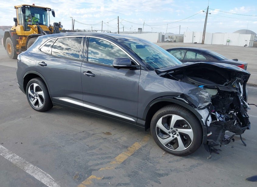 2025 VINFAST VF 8 ECO photo