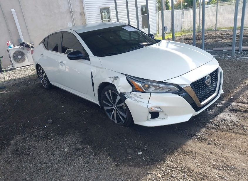 2020 NISSAN ALTIMA SR FWD photo