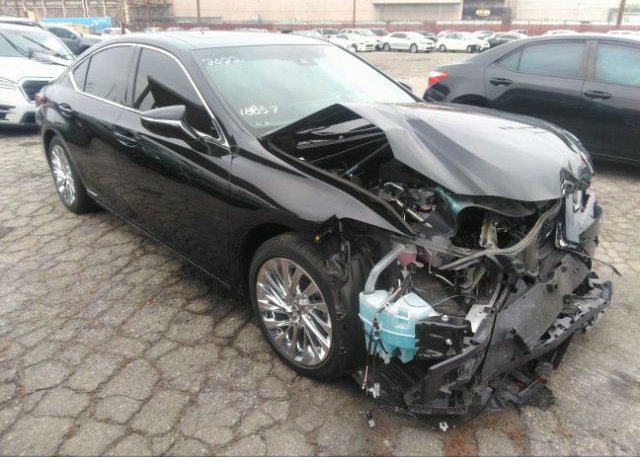 2022 LEXUS ES (VIN: 58AEA1C14NU018857)