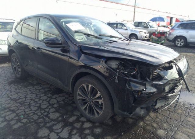 2022 FORD ESCAPE (VIN: 1FMCU9G69NUB12615)