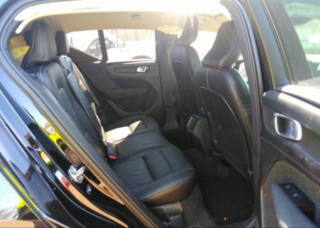 2021 VOLVO XC40(VIN: YV4162UK0M2561574