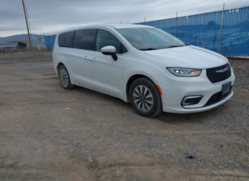 2023 Chrysler Pacifica Hybrid 3.6L photo