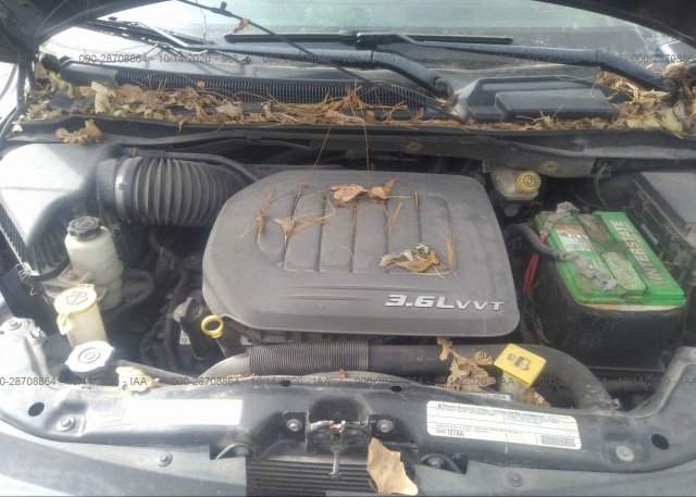 2V4RW3DG8BR691453 2011 VOLKSWAGEN ROUTAN