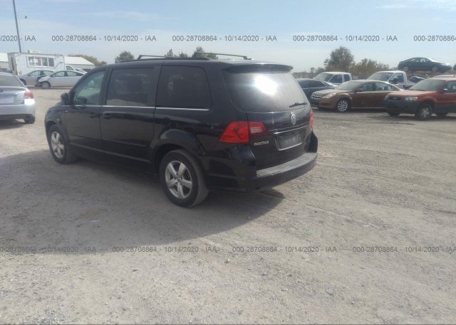 купить 2011 VOLKSWAGEN ROUTAN 2V4RW3DG8BR691453