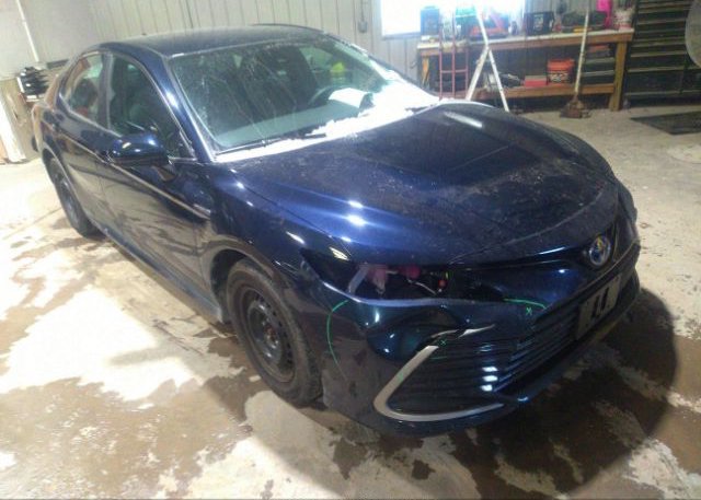 2021 TOYOTA CAMRY (VIN: 4T1C31AK8MU553662)