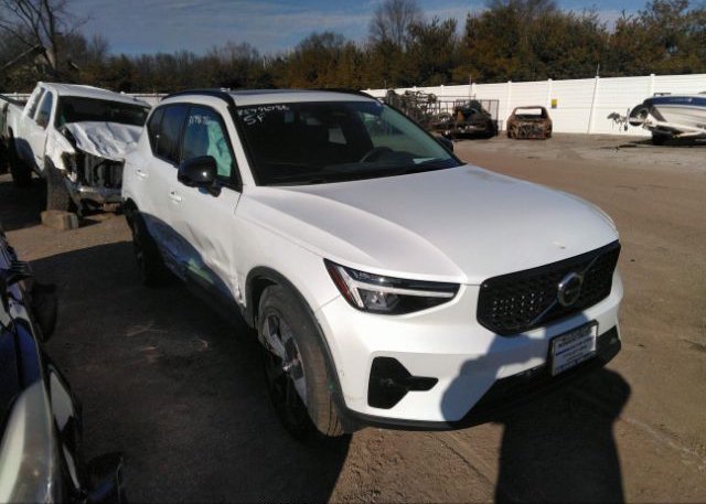 2023 VOLVO XC40 (VIN: YV4L12UW5P2914311)