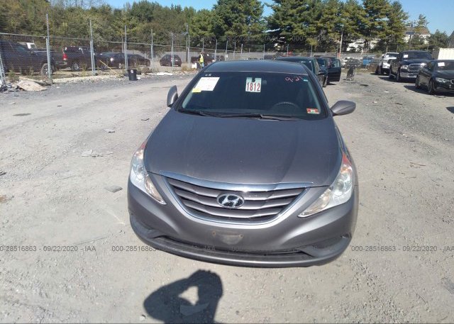5NPEB4ACXBH066027 2011 HYUNDAI SONATA