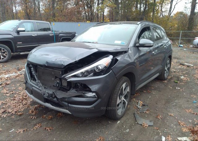 из сша 2017 HYUNDAI TUCSON KM8J3CA20HU360009