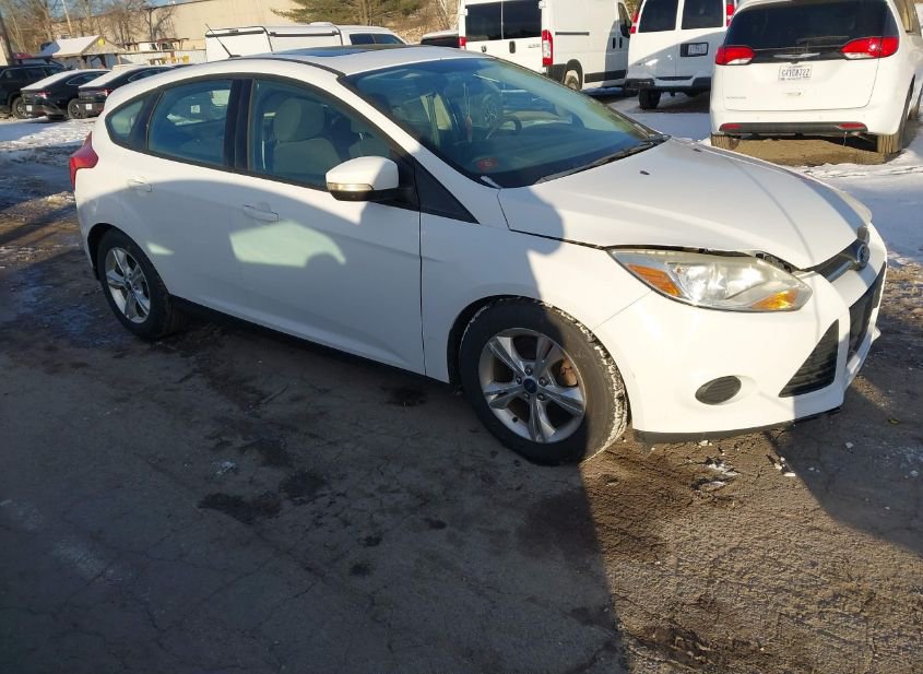 2014 FORD FOCUS SE photo