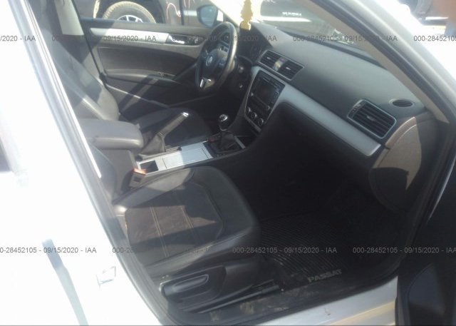 пригнать из сша 2012 VOLKSWAGEN PASSAT 1VWBH7A38CC073538