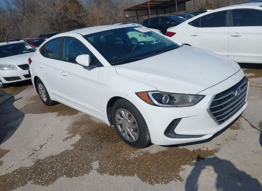 2017 HYUNDAI ELANTRA SE photo