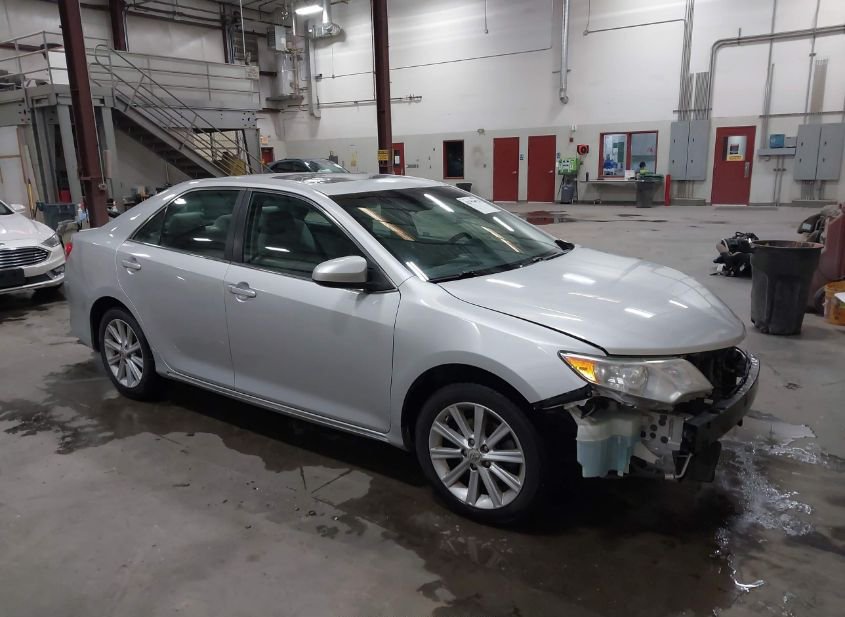 2012 TOYOTA CAMRY XLE photo