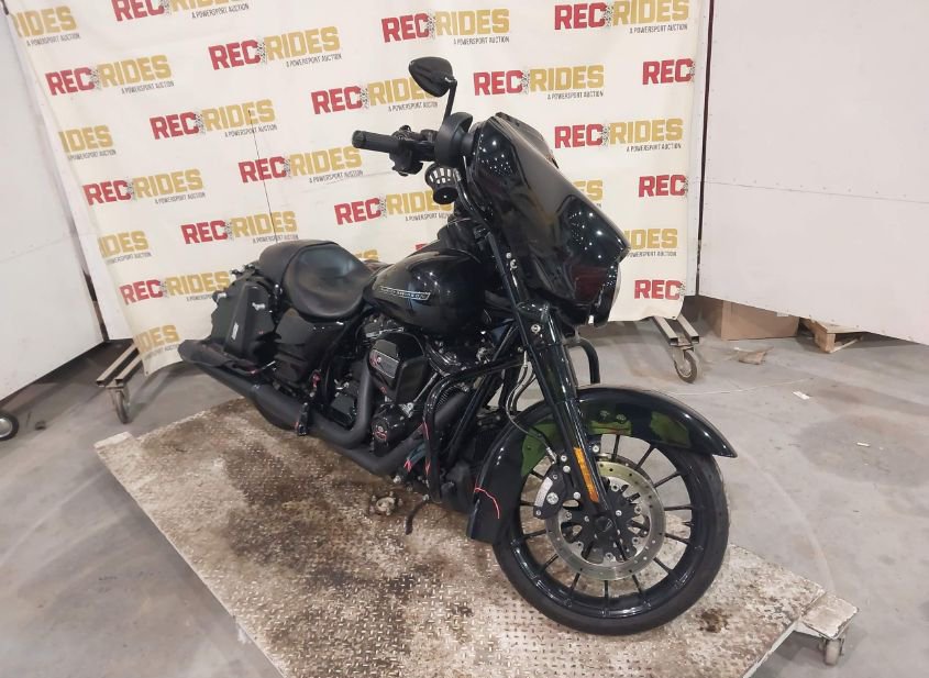 2018 HARLEY-DAVIDSON FLHXS STREET GLIDE SPECIAL photo