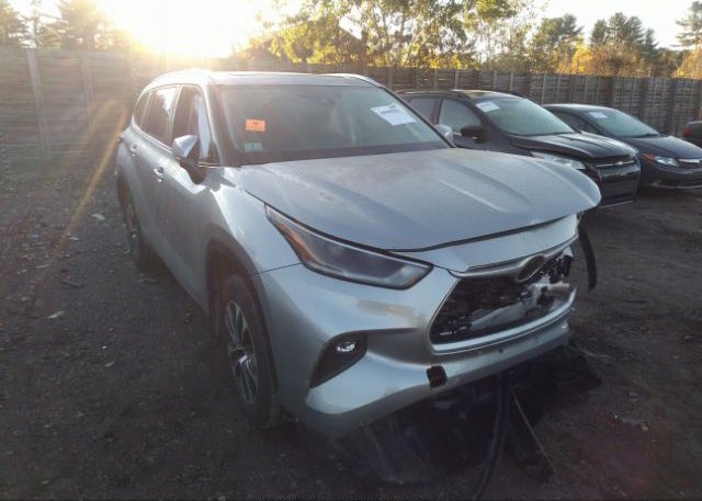 2021 TOYOTA HIGHLANDER (VIN: 5TDGZRBH9MS104856)