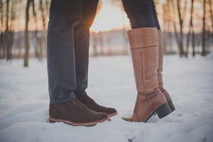 kissing-couple-pixabay