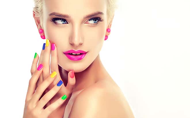 7-Cocktail-Party-Makeup-Looks-That-Compliment-Your-Dresses-fun-colors