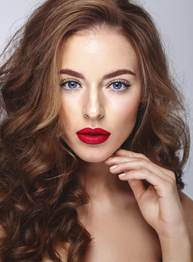 7-Cocktail-Party-Makeup-Looks-That-Compliment-Your-Dresses-red-lips