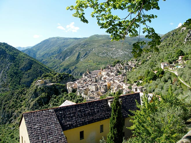 Reduce-Stress-by-Visiting-these-Global-Wellness-Experiences-alpes-maritimes