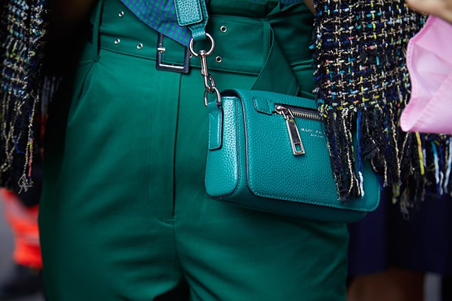 how-to-spot-a-fake-designer-bag-marc-jacobs