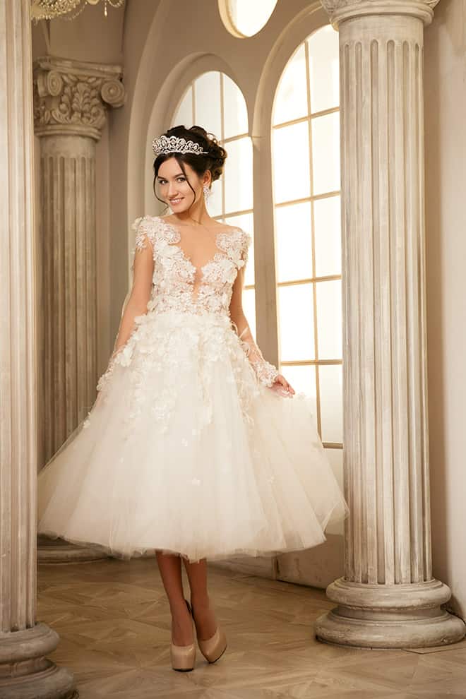 How-to-Pick-Your-Bridal-Gown-for-a-Summer-Wedding-short-wedding-dress