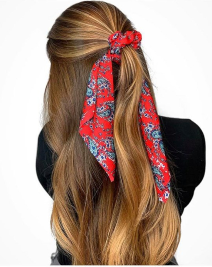 Chic Ways to Style a Head Scarf This Summer