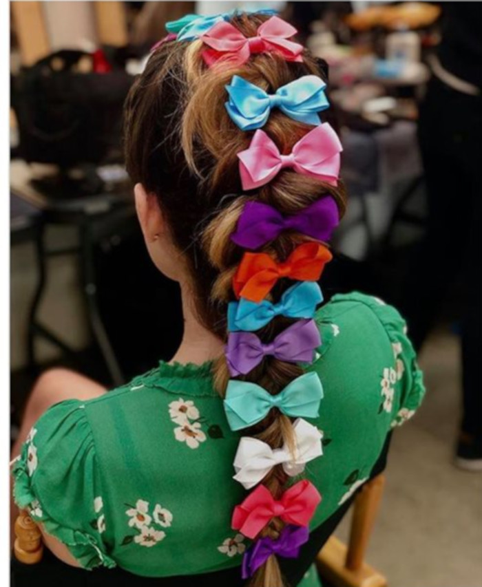 Hair Bows Are The Cutest Retro Trend of This Summer 3