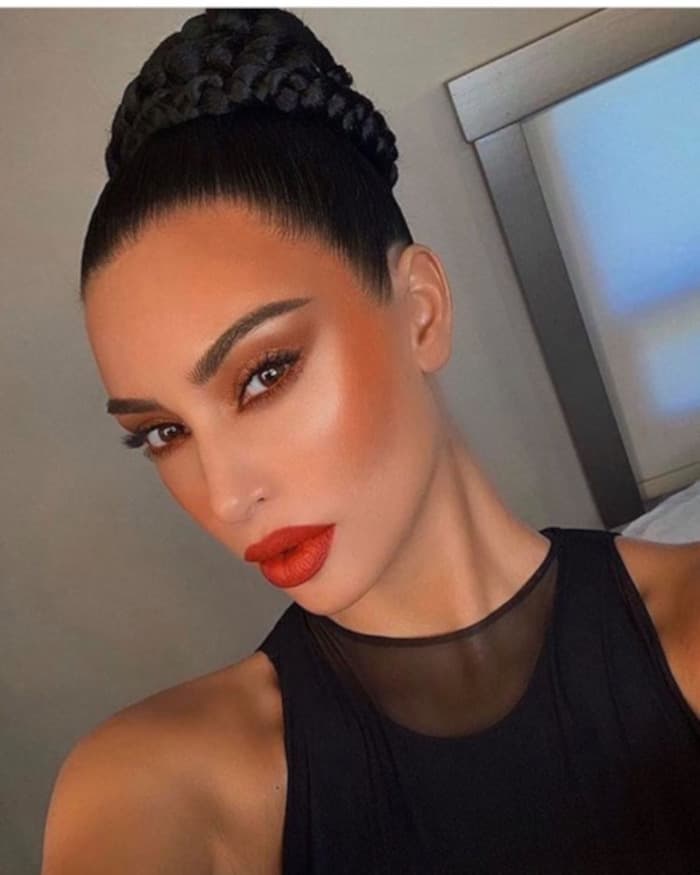 Celebrity Fall Makeup Looks Kim Kardashian