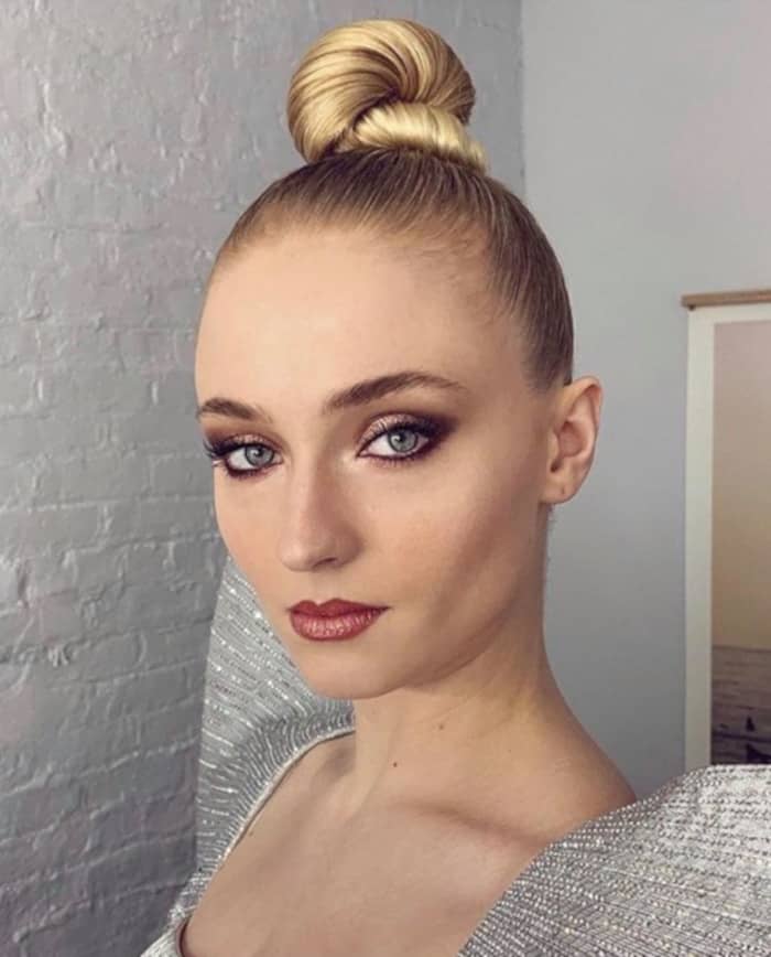 celebrity bun lift updo hairstyle trend