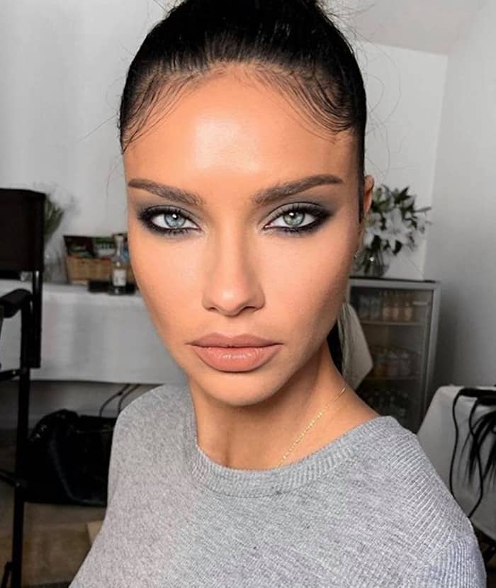 classic glam celebrity makeup look
