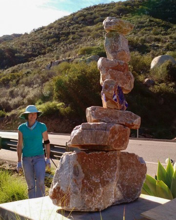 Stacked stone pieces for mosaic rock art