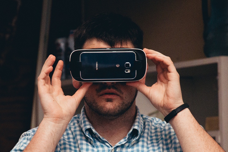 Founding Partner of Yeti LLC, Tony Scherba, playing with the Samsung Galaxy Gear Founding Partner of Yeti LLC, Tony Scherba, playing with the Samsung Galaxy Gear